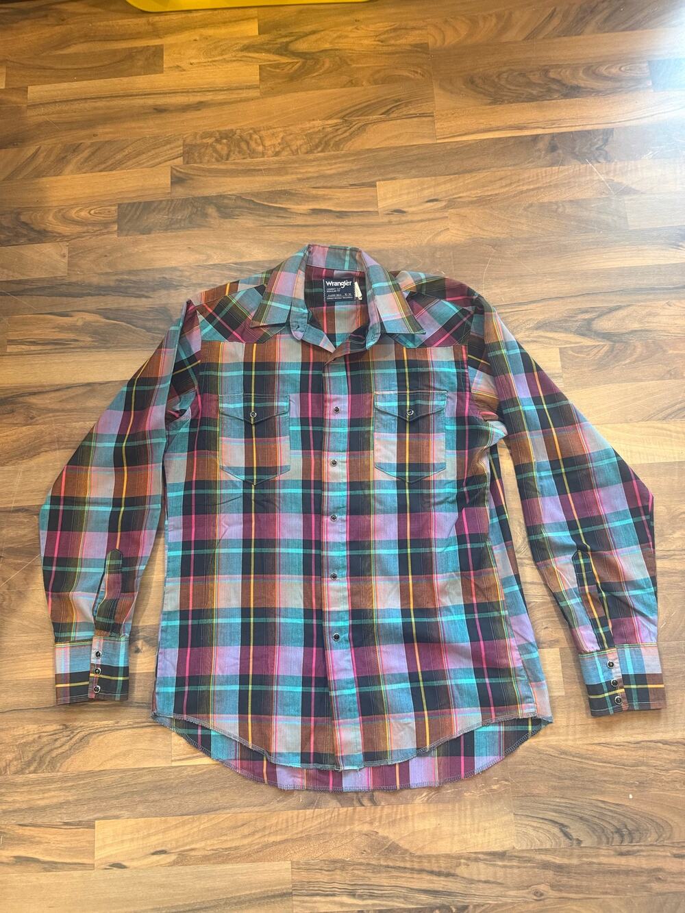 Wrangler Vibrant Jewel Tone Plaid Pearl Snap Size Large